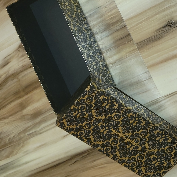 Dolce & Gabbana Sunglasses Box - Picture 2 of 3